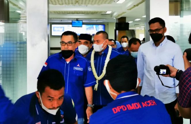 
 Kader Demokrat Aceh Sambut Kedatangan Muslim dengan Suka Cita