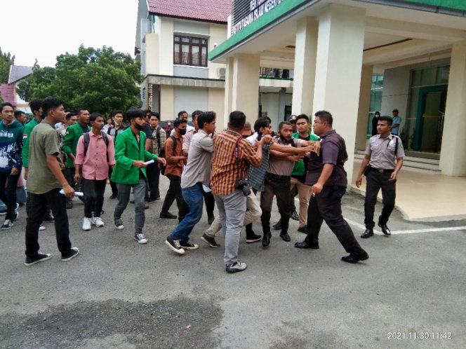 
 KBM-IAIN Langsa Geruduk Gedung Rektorat