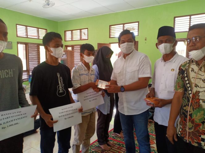 
 Ilham Pangestu Salurkan Beasiswa PIP untuk Pelajar di Kota Langsa