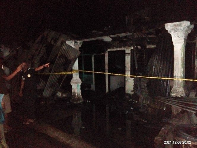 
 Amuk Api Berhasil Dijinakkan, Tujuh KK Mengungsi