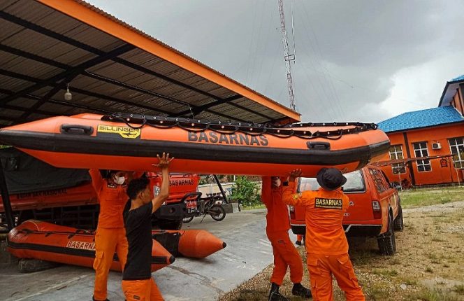 
 Foto : SAR Langsa persiapan ke lokasi pencarian korban.