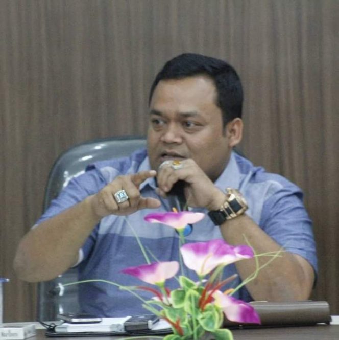 
 Anggota DPR Aceh Fraksi PAN, Asrizal H. Asnawi.