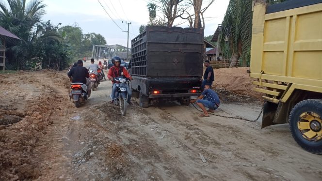 
 Pengerjaan Jalan Segmen 1 Peureulak-Lokop Bahayakan Keselamatan Pengguna Jalan