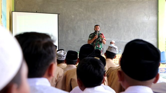 
 Tentara Masuk Pesantren, Sosialisasi Rekrutmen TNI-AD Jalur Santri