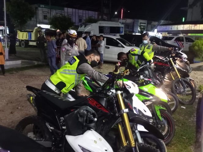 
 Belasan Pengendara Motor Berknalpot Brong Ditilang Polres Aceh Timur