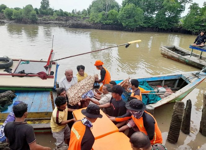 
 Jatuh dari Boat, Seorang Nelayan Ditemukan Meninggal
