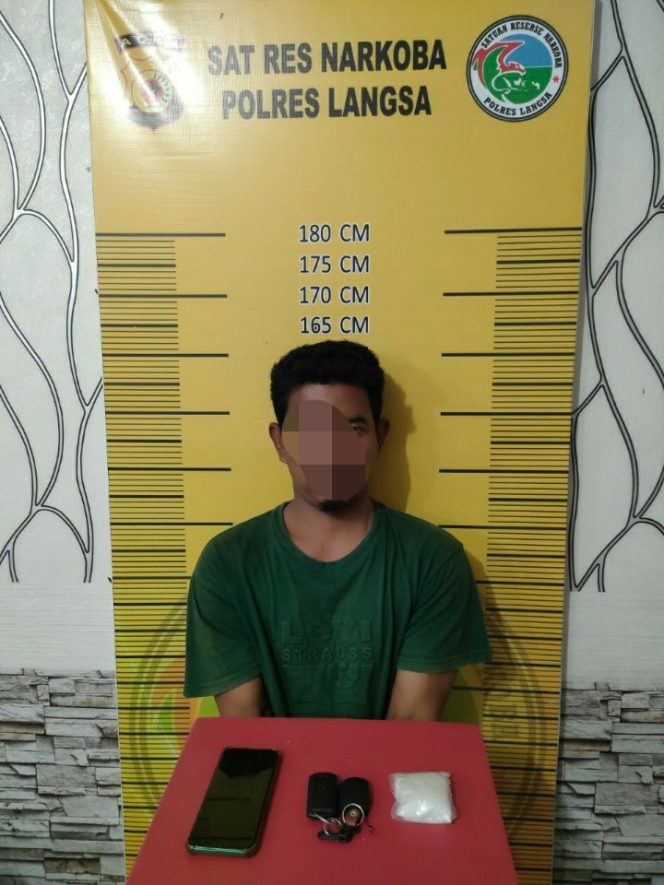 
 Seorang Pria Diringkus Polisi Bawa Sabu 51 Gram