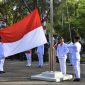 Foto : Pasukan pengibar bendera siap menaikkan bendera merah putih pada upacara HUT RI ke 77 di halaman Pendopo Wali Kota Langsa.