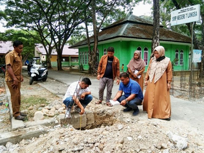 
 Komisi I DPRK Langsa Sidak Proyek Disdikbud