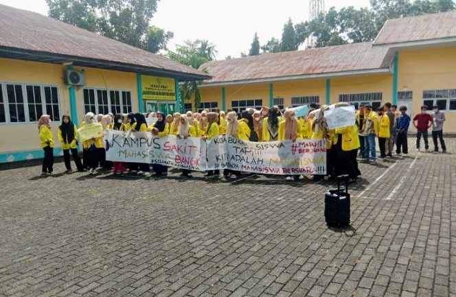 
 Mahasiswa USCND Langsa Demo Rektorat, Ini Tuntutannya