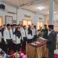 Foto : Ketua KIP Langsa, T. Faisal, SH melantik PPK.