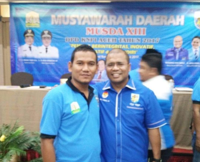
 Mufti Ryansyah (Kiri) bersama Ketua DPP KNPI 2015-2018, M. Rifai Darus saat Musda KNPI Aceh.