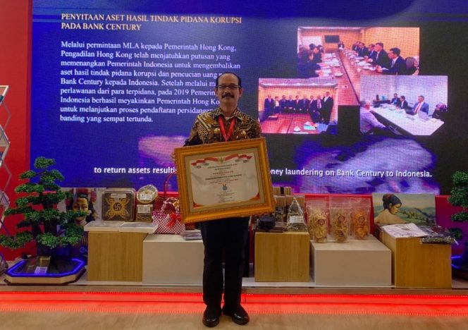 
 Pemkab Aceh Tamiang Terima Penghargaan SAKIP dari Kemenpan RB