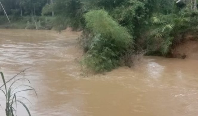 
 Sungai tempat kejadian. 