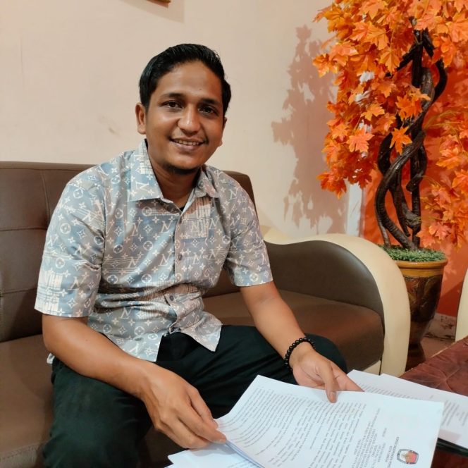 
 Ketua Divisi Sosialisasi, Pendidikan Pemilih, Partisipasi Masyarakat dan SDM KIP Kota Langsa, Fauzan Rizal, S.Pd.I.