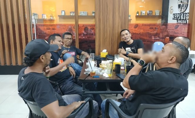 
 Ke enam atlet PWI Langsa usai rapat persiapan.