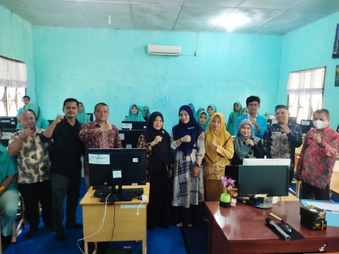 
 Dosen Unsam Latih Pembuatan Media Edukasi K3 kepada Siswa SMAN 1 Ranto Peureulak