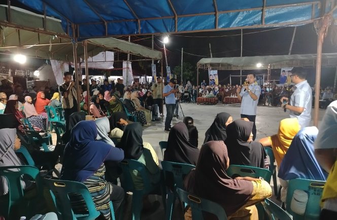 
 Jeffry-Haikal menyapa masyarakat.