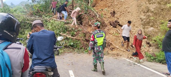 
 TNI Siaga Penanganan Longsor di Kecamatan Serbajadi Aceh Timur