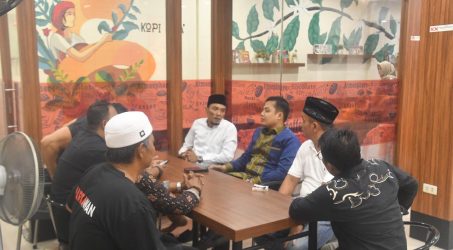 PWI 'Jep Kupi' bersama Wali Kota Langsa.