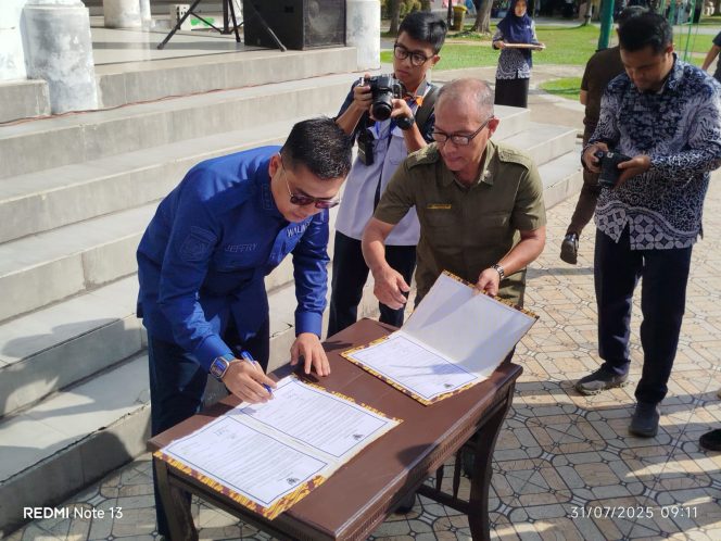 
 1.168 PPPK Kota Langsa Dilantik, Wali Kota: Perjanjian Kerja Diperpanjang Setahun Sekali