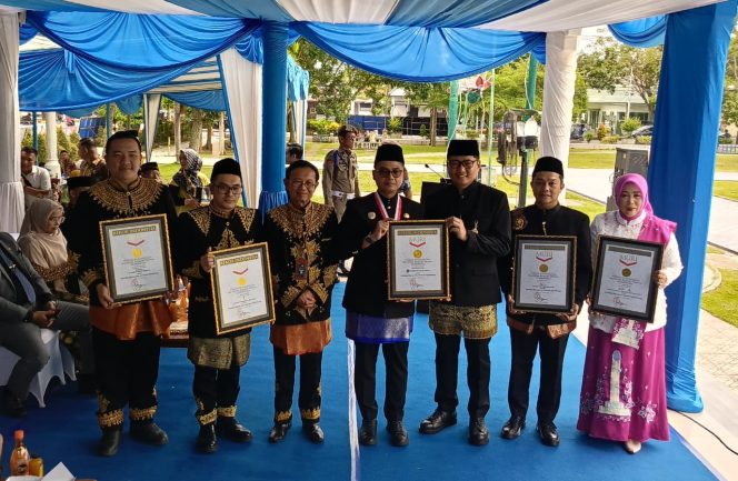 
 HUT ke-24, Pemko Langsa Terima Rekor MURI dan FLA