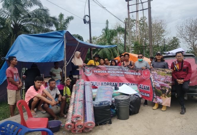 
 Pemuda Muslimin Salurkan Bantuan Korban Banjir di Aceh Tamiang
