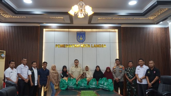 
 Pemko Langsa Salurkan Santunan Kemensos kepada Ahli Waris Korban Bencana Hidrometeorologi