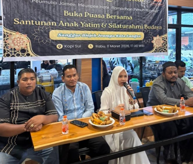 
 Penyampaian season sharing oleh Ketua DPRK Langsa menjelang buka puasa bersama.