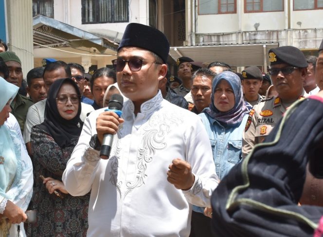 
 Respon Aksi Warga, Wali Kota Langsa Pastikan Penyaluran Bantuan Banjir Sesuai Ketentuan