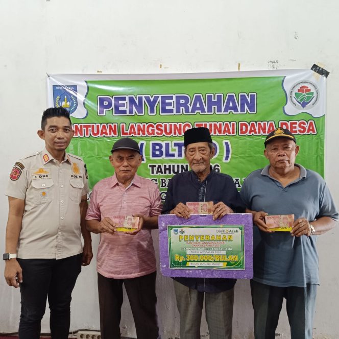 
 25 Lansia Baroh Langsa Lama Terima BLT-DD