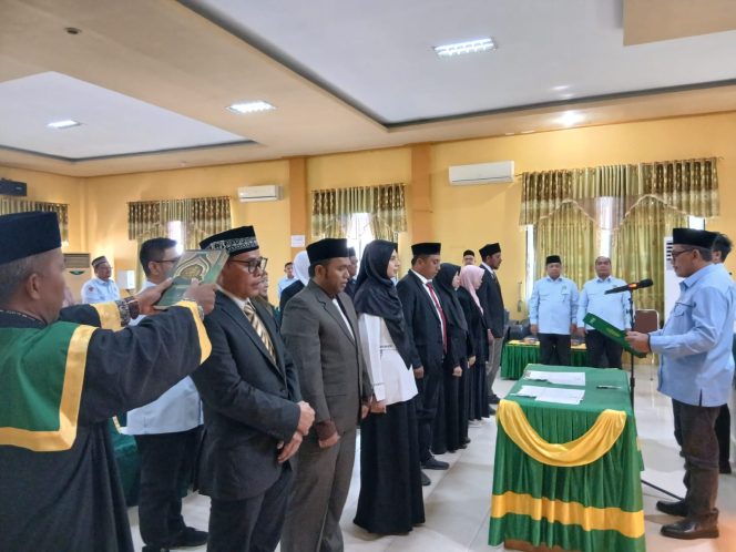 
 Rektor IAIN Langsa Lantik 11 Pejabat Pelaksana Akademik, Administrasi, dan Tenaga Fungsional