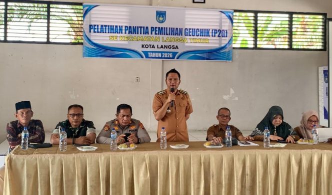 
 Bimtek Panitia Pemilihan Geuchik, Camat Langsa Timur Tekankan Netralitas