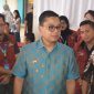 Wali Kota Langsa Jeffry Sentana memantau penyaluran Jadup Tahap 2.