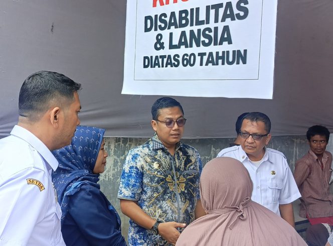 
 Wali Kota Langsa Tinjau Penyaluran Bantuan dan Tambah Fasilitas Demi Kenyamanan Warga