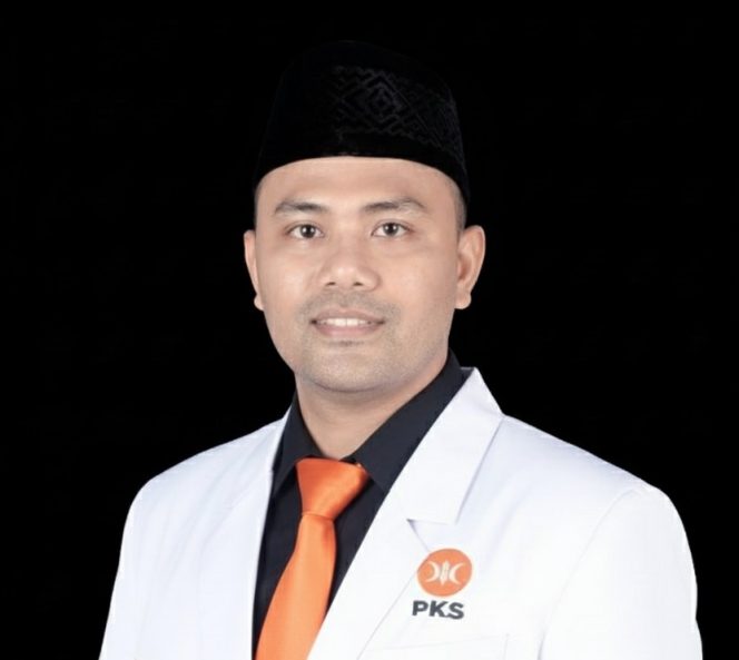 
 Ketua DPD PKS Kota Langsa, Suri Akramaini, ST.