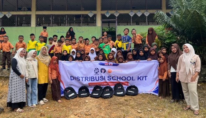 
 Recovery Pascabanjir, Kinantan Foundation Salurkan 400 Paket School Kit di Aceh Timur