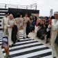 Foto : Peragaan model Langsa Fashion Creatife pada Peringatan Milad Ke-9 Central Batik.